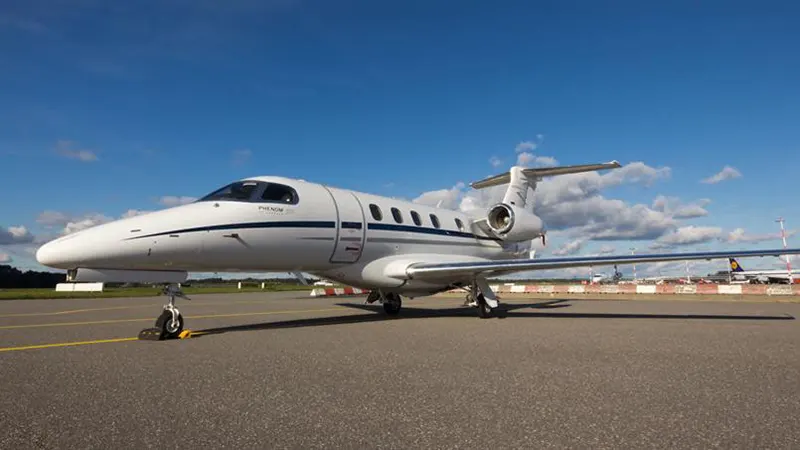 Embraer_Phenom_300_4-1 copy